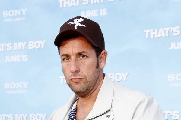 Proklínaný i zbožňovaný: Herec a rapper Adam Sandler slaví narozeniny - Expres FM