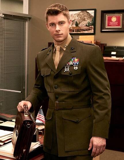 Luke Mitchell - Actor