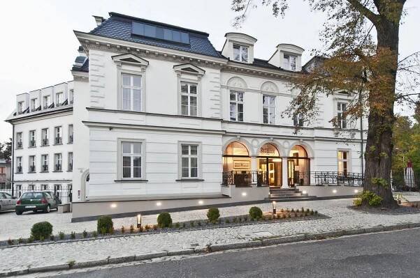 Red Baron Hotel & Restaurant Świdnica Exteriér fotografie