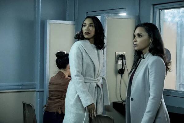 Flash - True Colors - Z filmu - Candice Patton, Danielle Nicolet