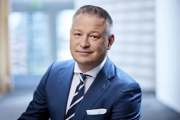 JACEK R. RADZIWILSKI - CEE Equity Partners