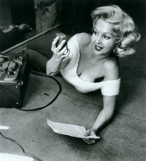 S4-BookOfBreasts014-GretaThyssen-MissDenmark1951