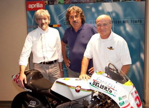 Marco Simoncelli je stále s námi - 1 - Simoncelli Simoncelli2
