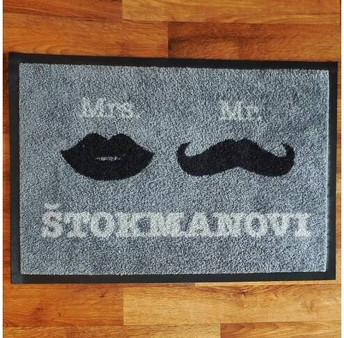 Rohožka pro novomanžele. se jménem