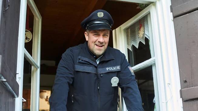 Michal Holán z Policie Modrava: Ukázal, jak dabuje líbání a rvačky