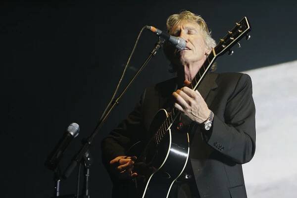 Fact check: Did Ukraine put Pink Floyd's Roger Waters on 