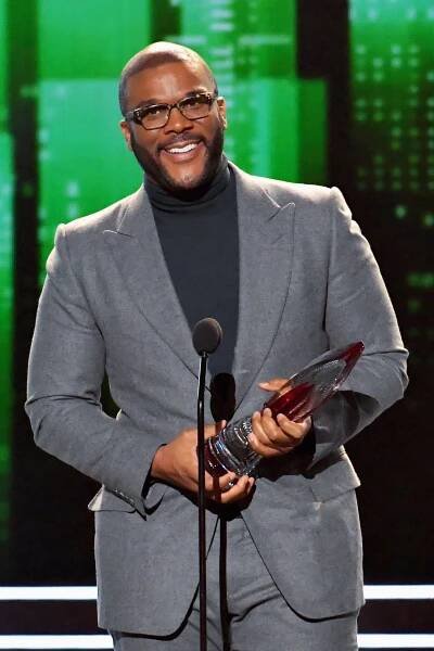 Tyler Perry accepts the Humanitarian award onstage during the People's Choice Awards 2017 at Microsoft Theater on Jan. 18, 2017 in Los Angeles.