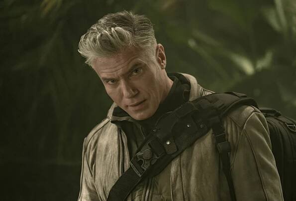 Star Trek Strange New Worlds Pike Anson Mount