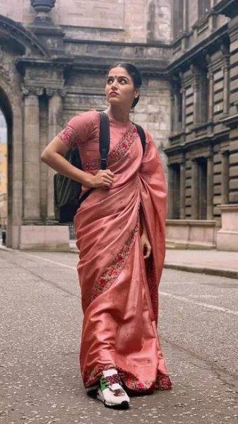 Wamiqa Gabbi exudes elegance and charm in stunning ethnic attire