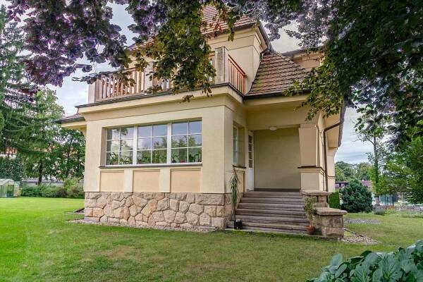 Prodej vily ve Skalné - Realitní makléř Plzeň 