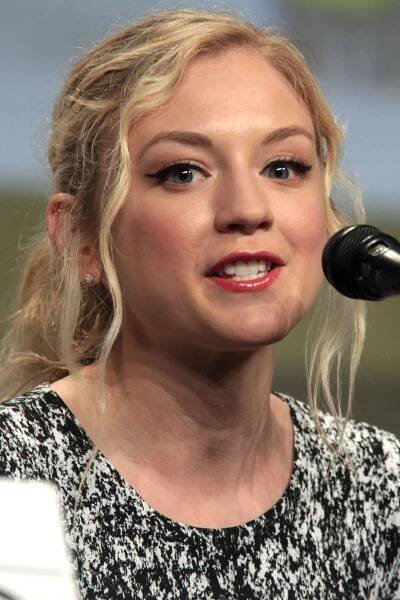 Emily Kinney | Novinky, zajímavosti a tipy ze světa seriálů a filmů | Edna.cz