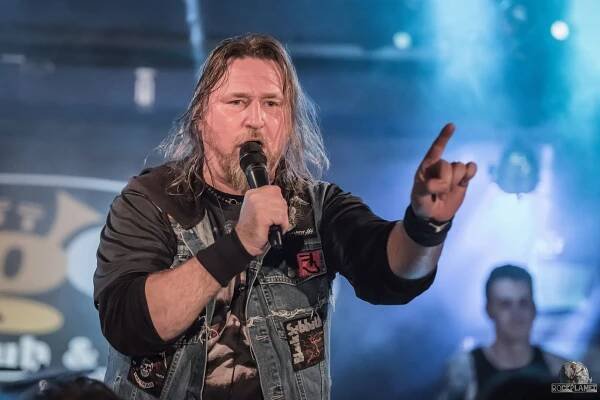 Forrest Jump a Porta Inferi měli předposlední zastávku v Praze ve Vagonu!! - rockplanet.cz