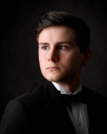 Muž, Brandon Antonio Adams, Autor
