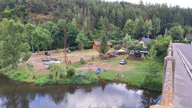 Fotogalerie • Kemp Pod mostem Zvíkovec (Kemp) • Mapy.com
