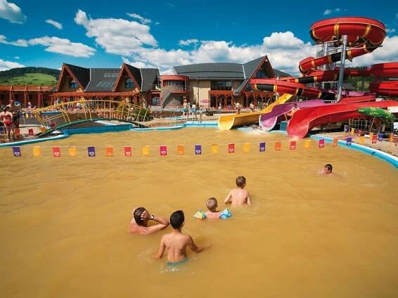 Aquapark a termály Bešeňová, pobyty a ubytování se vstupem - Travelguide.sk