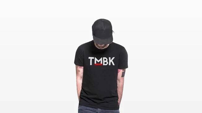 TMBK láká offline svět. Z jeho nové knihy je předem bestseller a ukázat chce i analogové koláže
