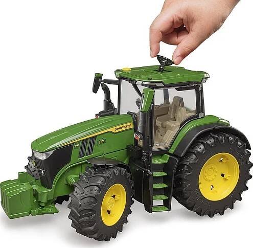 Bruder 3150 John Deere 7R 03150
