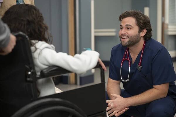 Chirurgové - Divoká noc - Z filmu - Jake Borelli