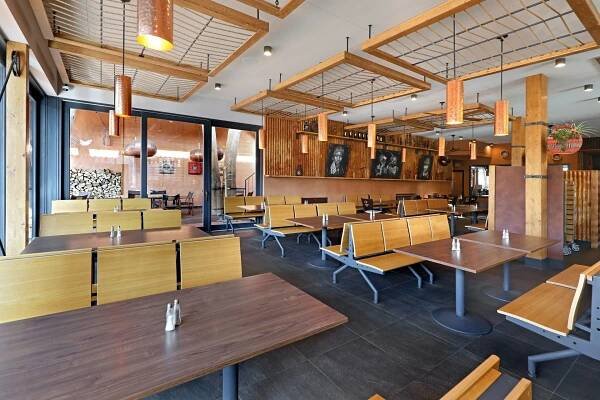 RESTAURANT LEMUR v Safari Parku Dvůr Králové - CZECH INTERIOR AWARD