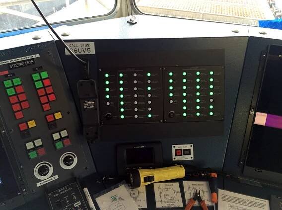 Lopolight Navigation Light Control and Monitoring