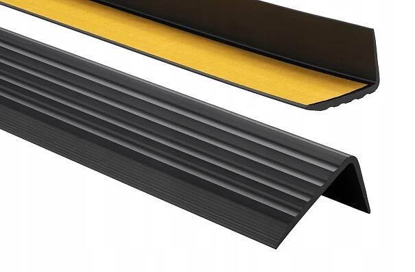 PVC SCHODOVÝ profil protiskluzový 41x25 80 cm černý Samolepicí