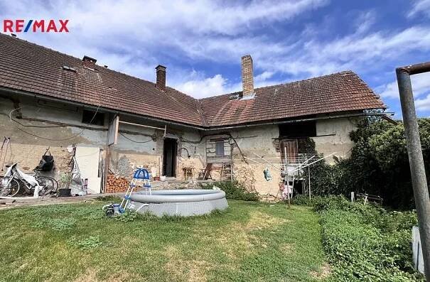 Prodej rodinného domu 3+1, garáž, sklep, pozemek 499m2, Nová Cerekev