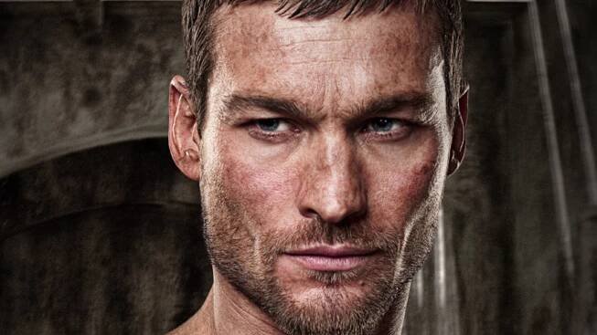 Andy Whitfield v seriálu Spartakus: Krev a písek