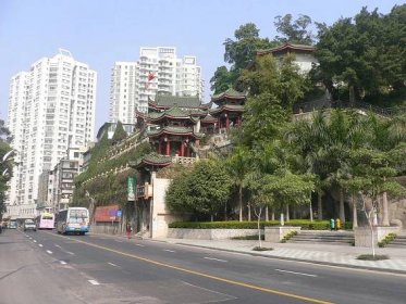File:Roadside hillock Buddhist temple in Siming, Xiamen, Fujian, China.jpg - Wikimedia Commons