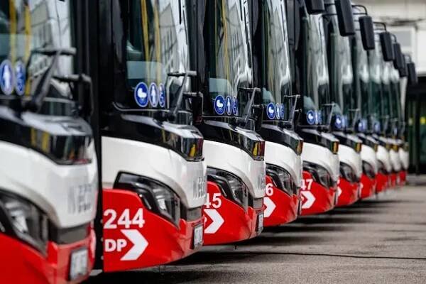 Autobusová doprava hraje v České republice klíčovou roli