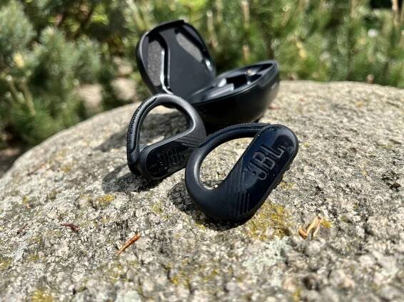 Recenze JBL Endurance Peak 3 – bezdrátová sluchátka pro aktivní životní styl