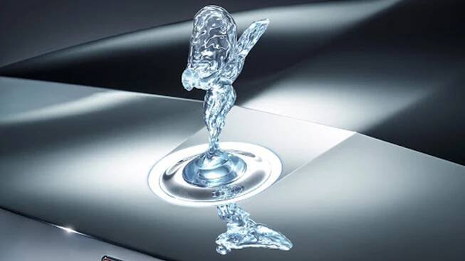 EU zakázala typický znak Rolls Royce. Vadilo, že byl osvětlený
