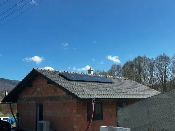 Fotovoltaický ohřev vody s KERBEROS v Rožnově - Ramaro Solar