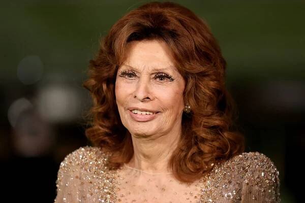Sophia Loren's Recovery from Fall 'Going Well' but Actress Needs 'Few Months' of Rehabilitation: Manager