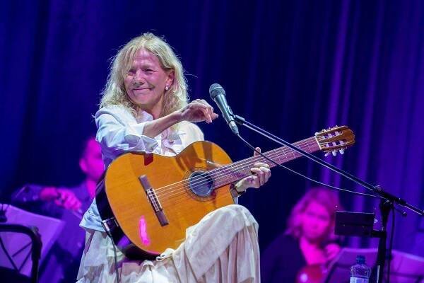FOTOREPORT: Lenka Filipová zpívala v Brně v několika jazycích, diváci ji odměnili standing ovation