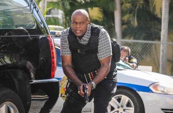Havaj 5-0 - Aktiva - Z filmu - Chi McBride