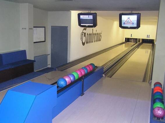 Labyrint klub bowling Kadaň | Apetee