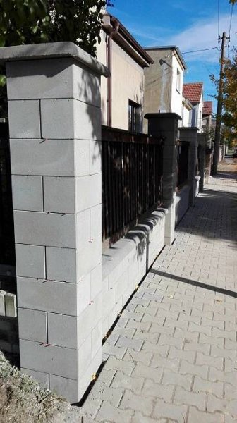 Oplocení , betonové ploty a opěrné zdi Kladno -