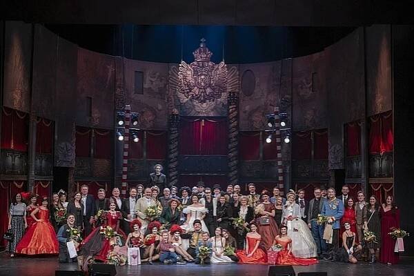 Recenze: První premiéru ostravské Elisabeth ovládli vrah Lucheni se Smrtí - musical-opereta