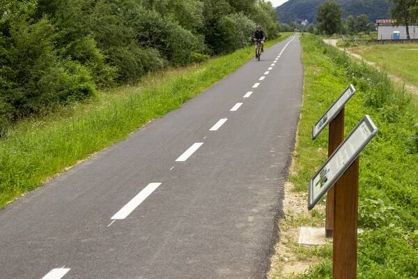 cyklostezkou-bevlava-do-trencina - ZLIN.CZ