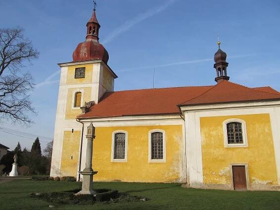 Kostel sv. Petra a Pavla Dolní Lukavice - bbkult.net