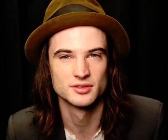 Tom Sturridge - Bio, Facts, Family Life of British Actor