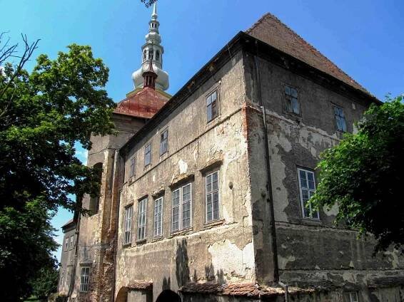 Zámek Tovačov - Tovačov, Střední Morava a Jeseníky | Regiontourist.cz