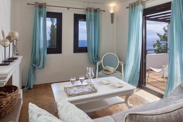 Aegean Suites - Řecko - Řecko ostrovy - Skiathos - doprava letecky | Primazajezd.cz 