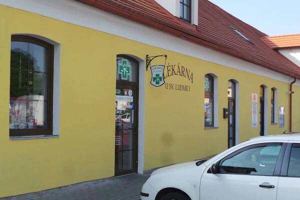 Lékárna u sv. Ludmily foto 1