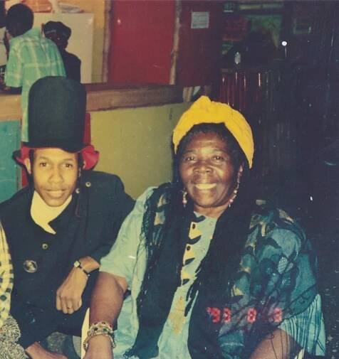 Soubor:Kēvens & Cedella Booker in Kingston, JA.jpg – Wikipedie
