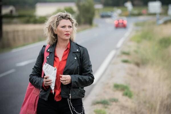 Policajtka Barbie - Tout vient à point à qui sait attendre - Z filmu - Cécile Bois