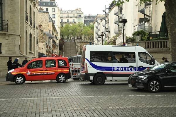 Zásah policie u íránského velvyslanectví v Paříži (4) - Zásah policie u íránského velvyslanectví v Paříži (3/5)