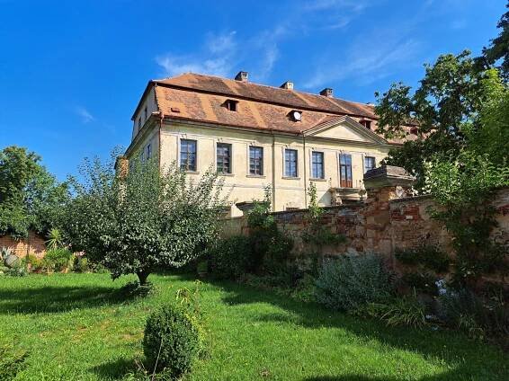 Křimice a zámek s parkem - Zámek | Turistika.cz