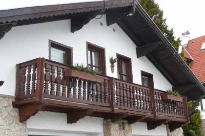dřevěné balkony