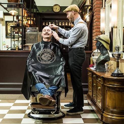 Luxusní barber pláštěnka CAPTAIN FAWCETT Barbers cape